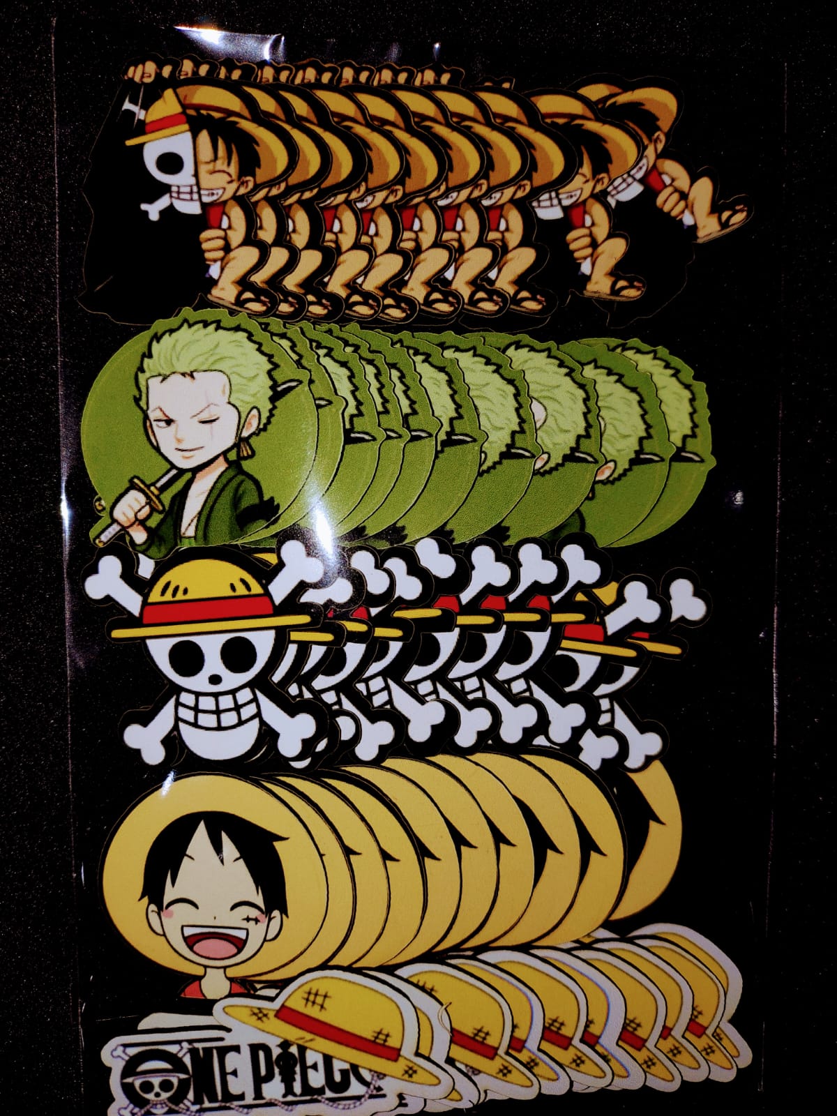 ONE PIECE ADESIVOS TAMANHO P