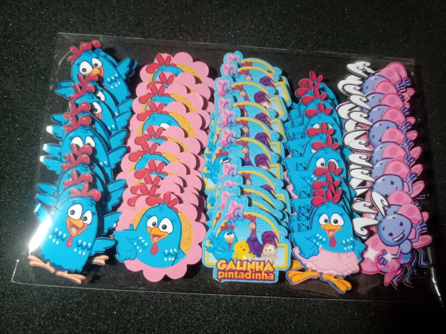 A GALINHA PINTADINHA APLIQUES TAMANHO M