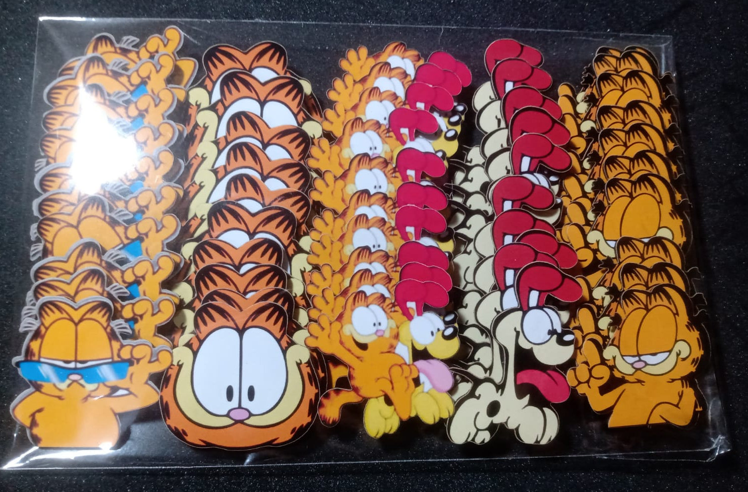 GARFILED APLIQUES TAMANHO M