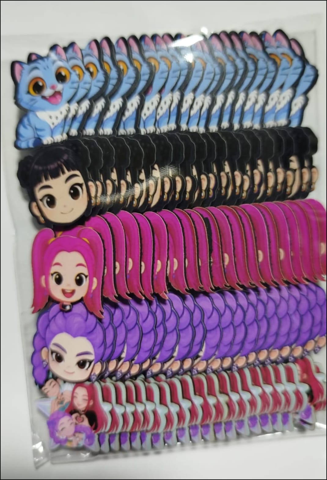 GUERREIRAS KPOP ADESIVOS TAMANHO P